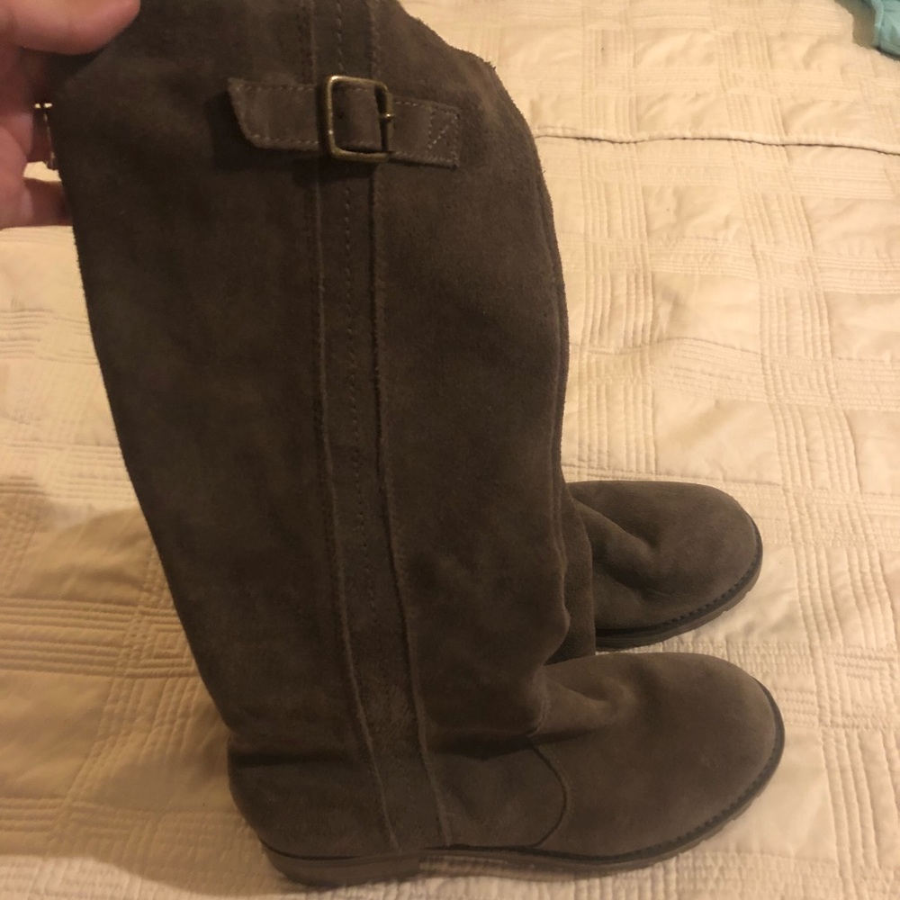 Chocolate boots